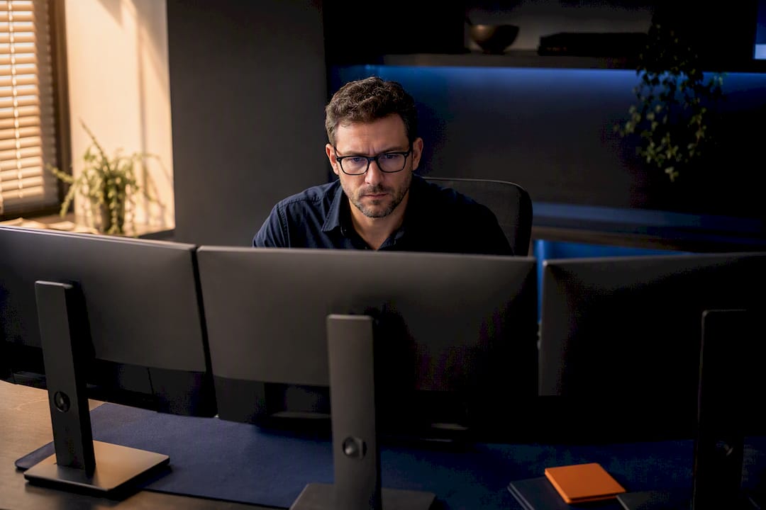 Beveiligingsanalist beoordeelt EDR-melding op endpoint