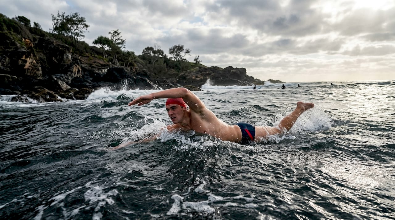 Swimmer escaping rip current by swimming sideways