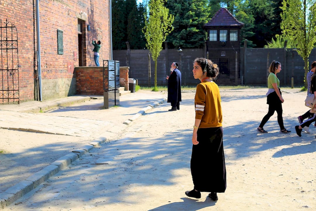 Auschwitz Birkenau: Live-Guided Tour with Transportation and Hotel Pickup