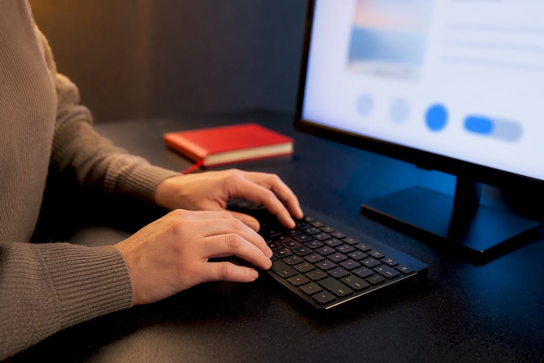 Marketer verifying alt text on desktop