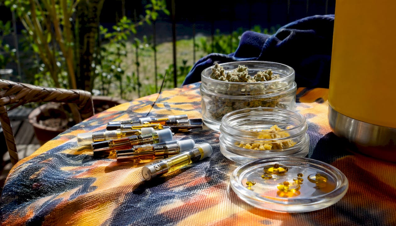 Top view of live resin and distillate vape cartridges