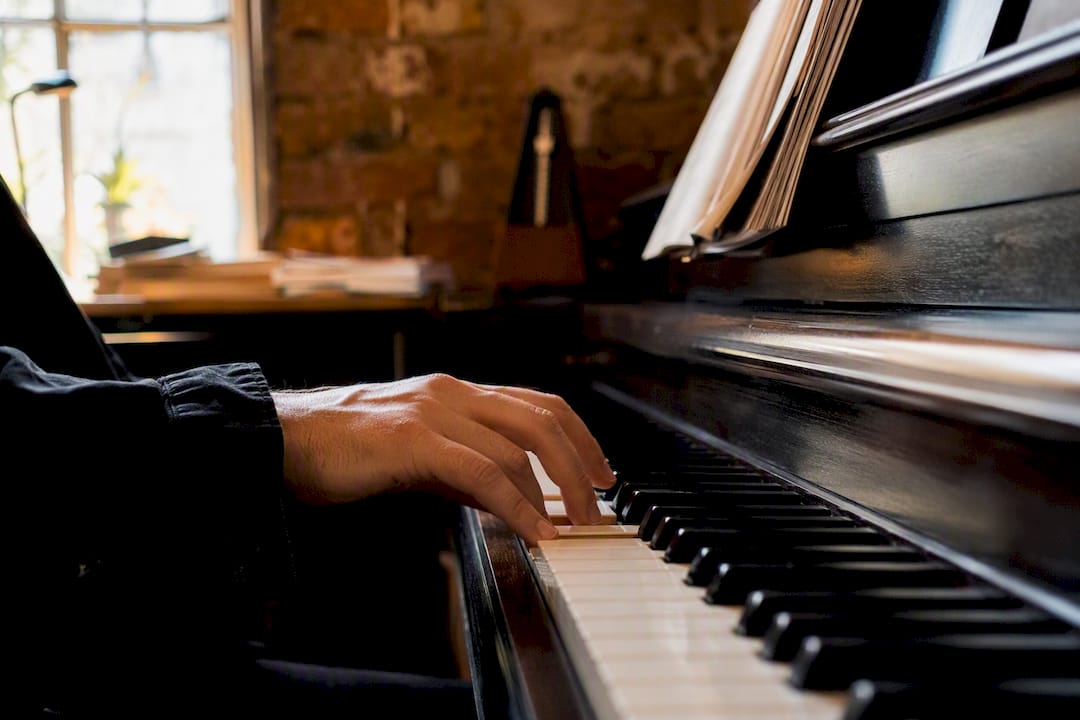 Left hand jazz comping rhythm on piano keys
