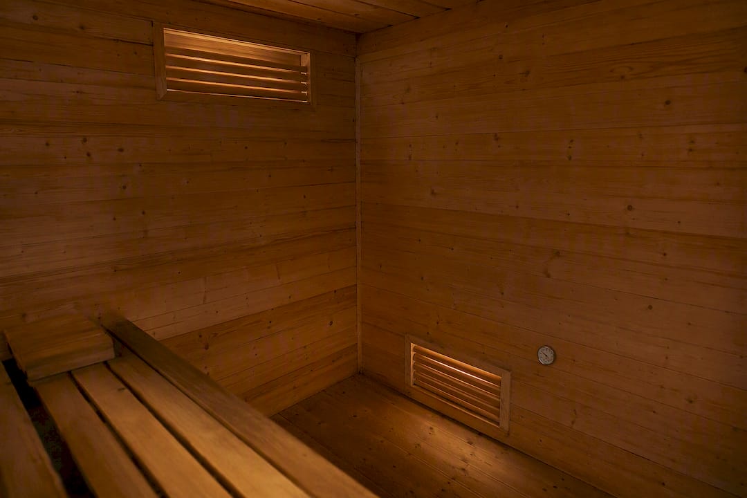 Sauna ventilation intake and exhaust vents