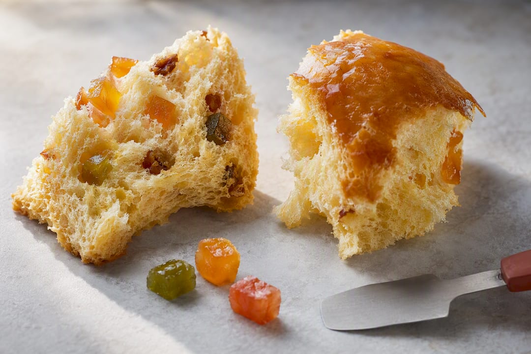 Pain de mie panettone aux fruits confits et glaçage