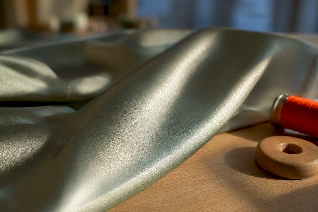 Satin surface reflecting angled light