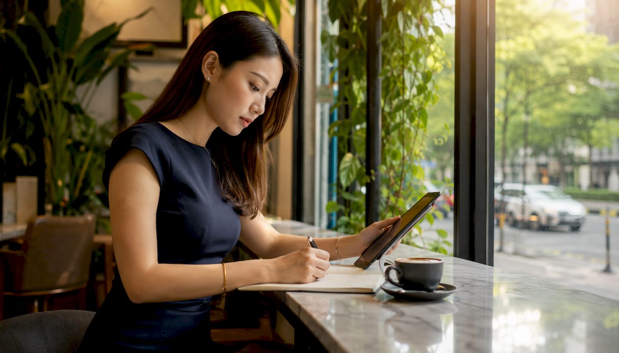 Singapore female agent working with property leads