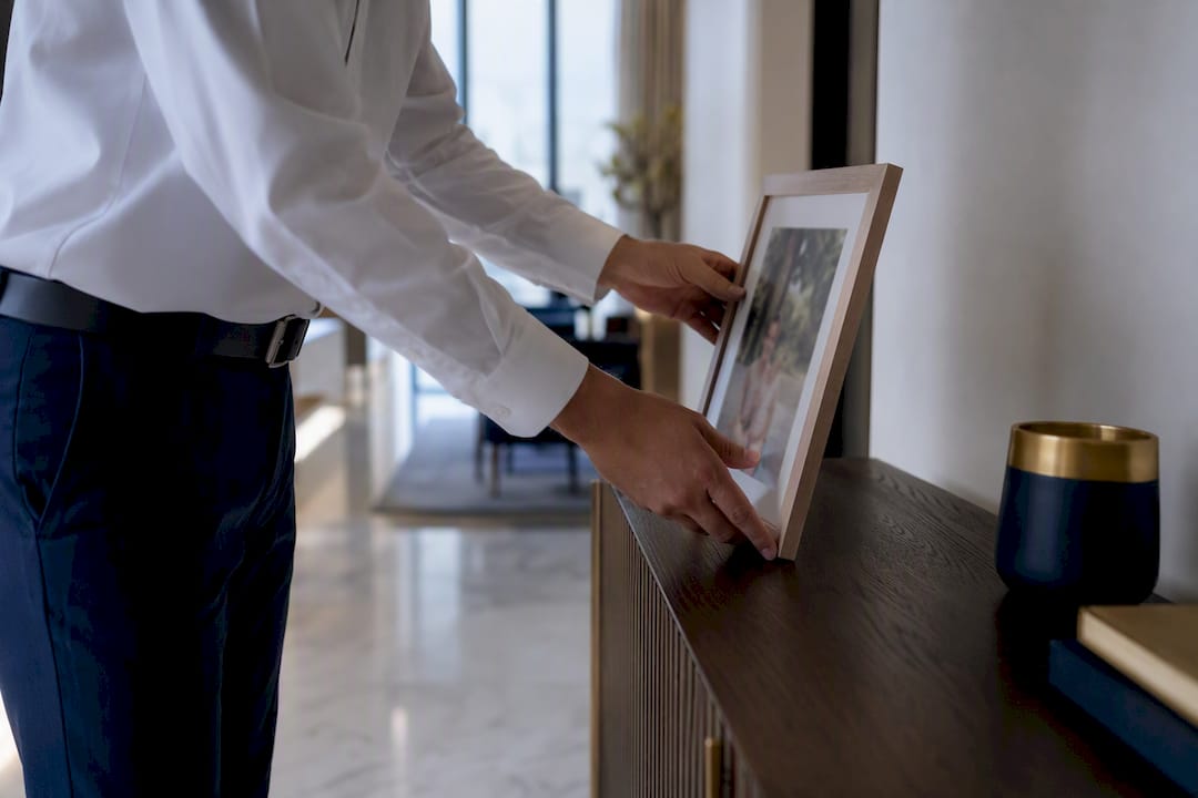 Removing personal photo before property photography