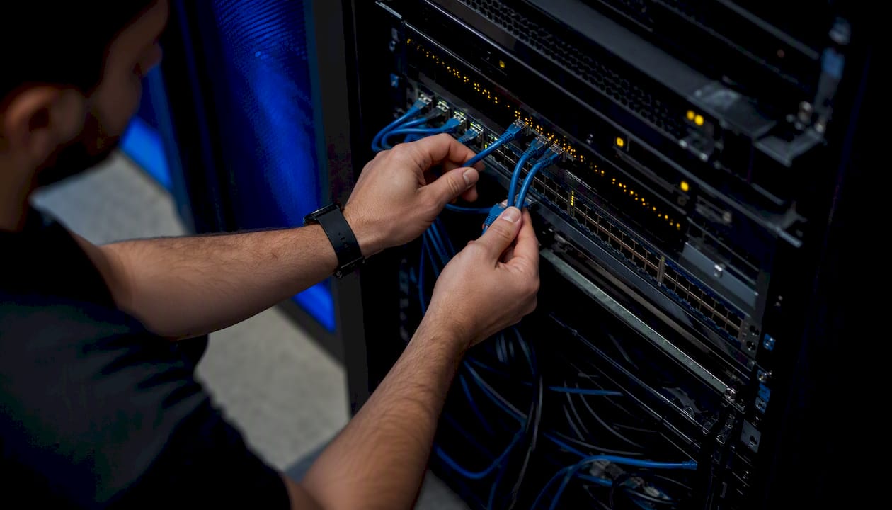 Hands wiring network switch
