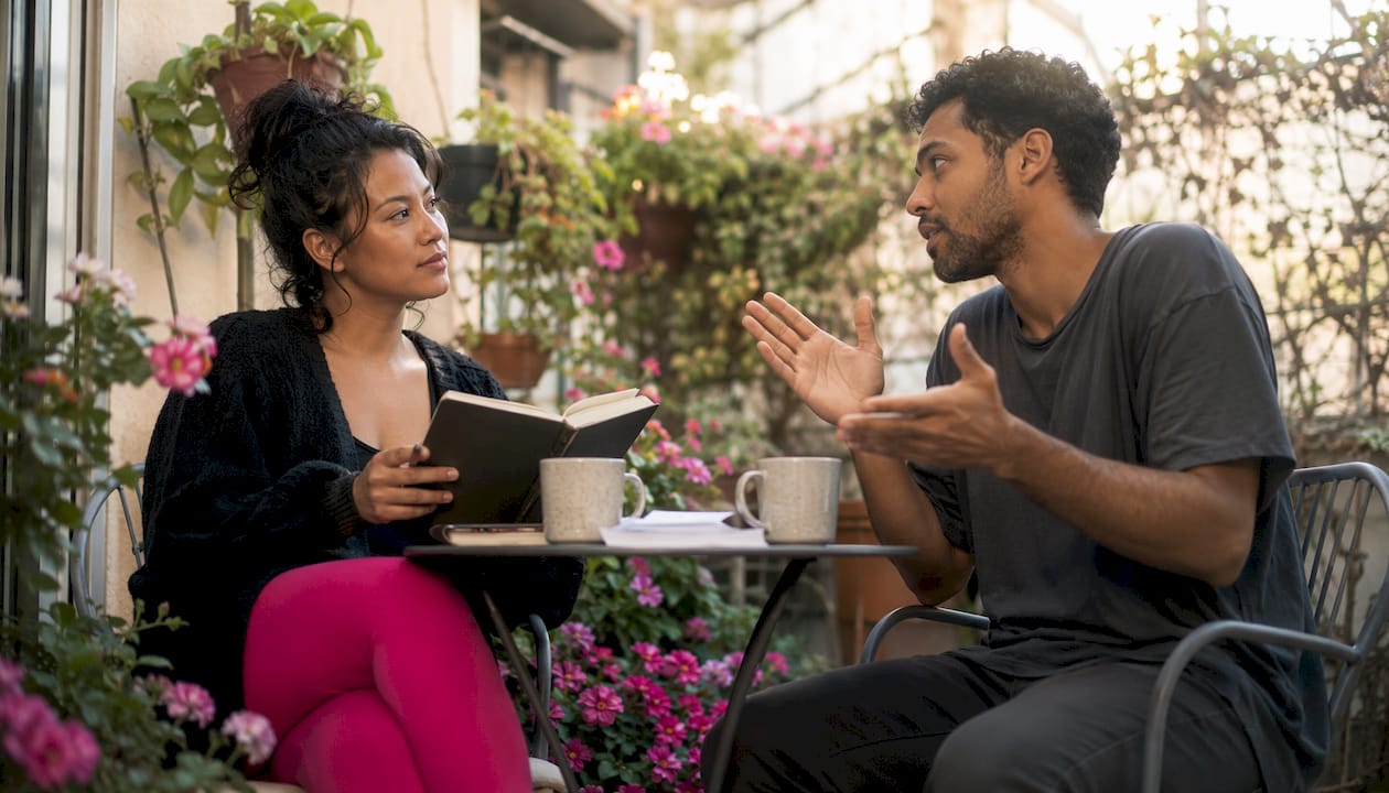 Swingers vs Polyamory: What's the Real Difference?
