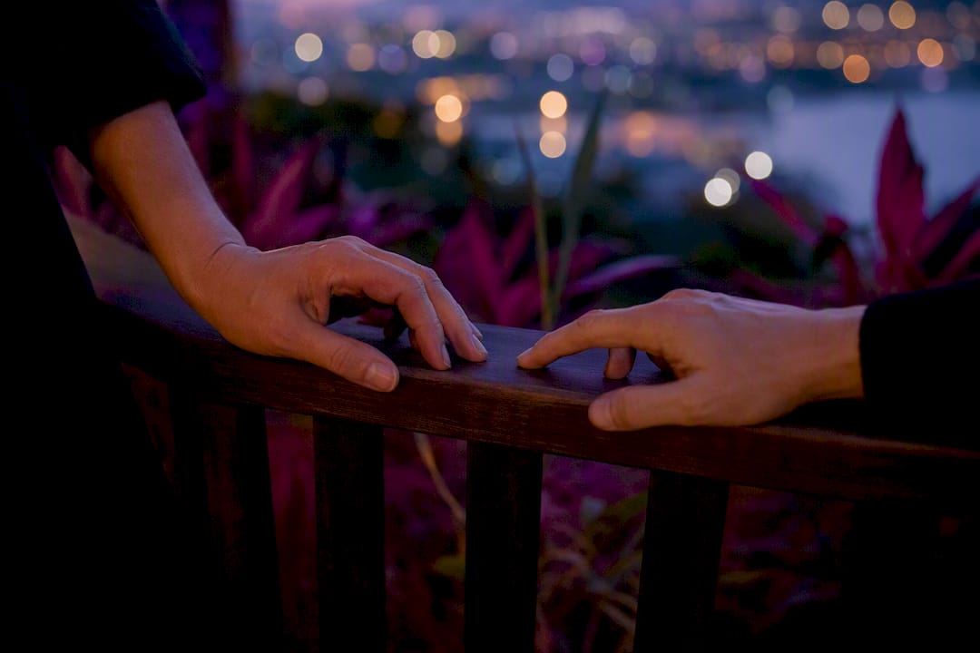 Hands performing non-verbal tap signals