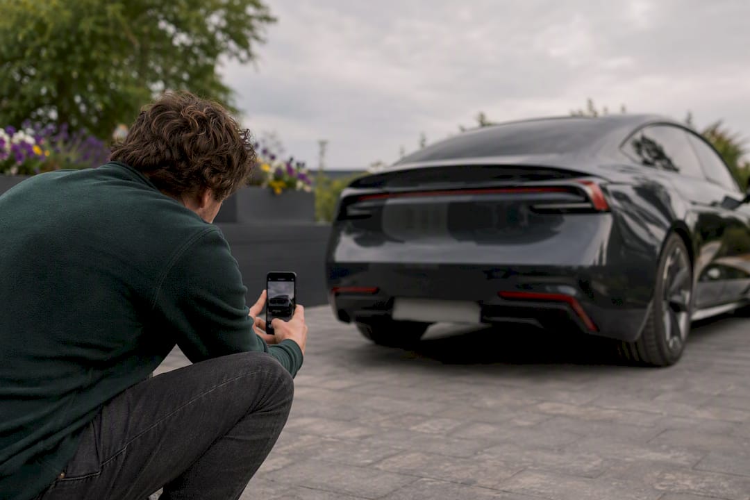 30–45 Minute Car Sale Photography: 13 Essential Shots for Sellers