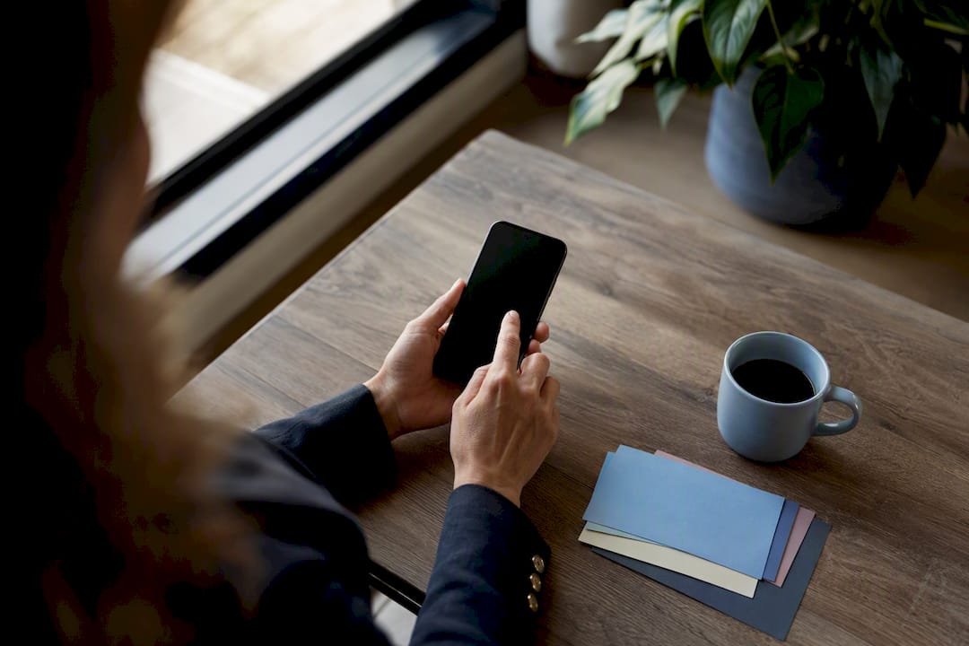 Coach assigning tasks on a mobile device