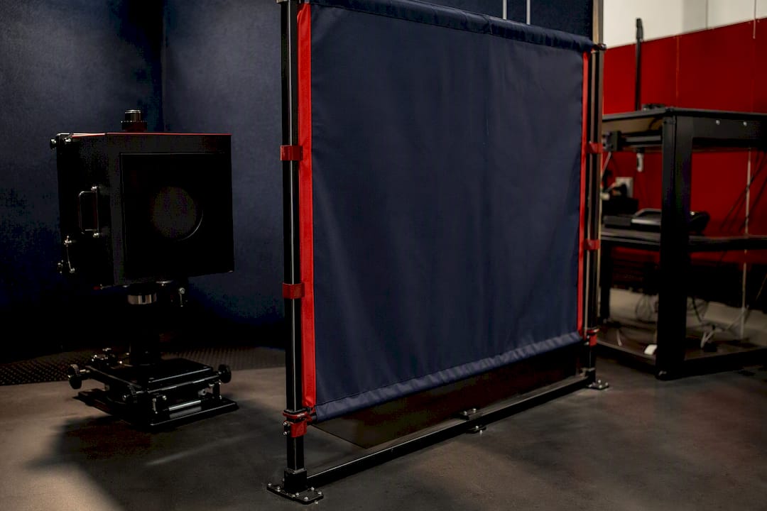 Calibration lab with draft shield and blackbody source