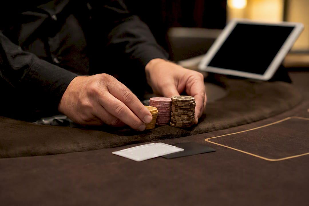 Live poker tournament updates for directors and card-room operators