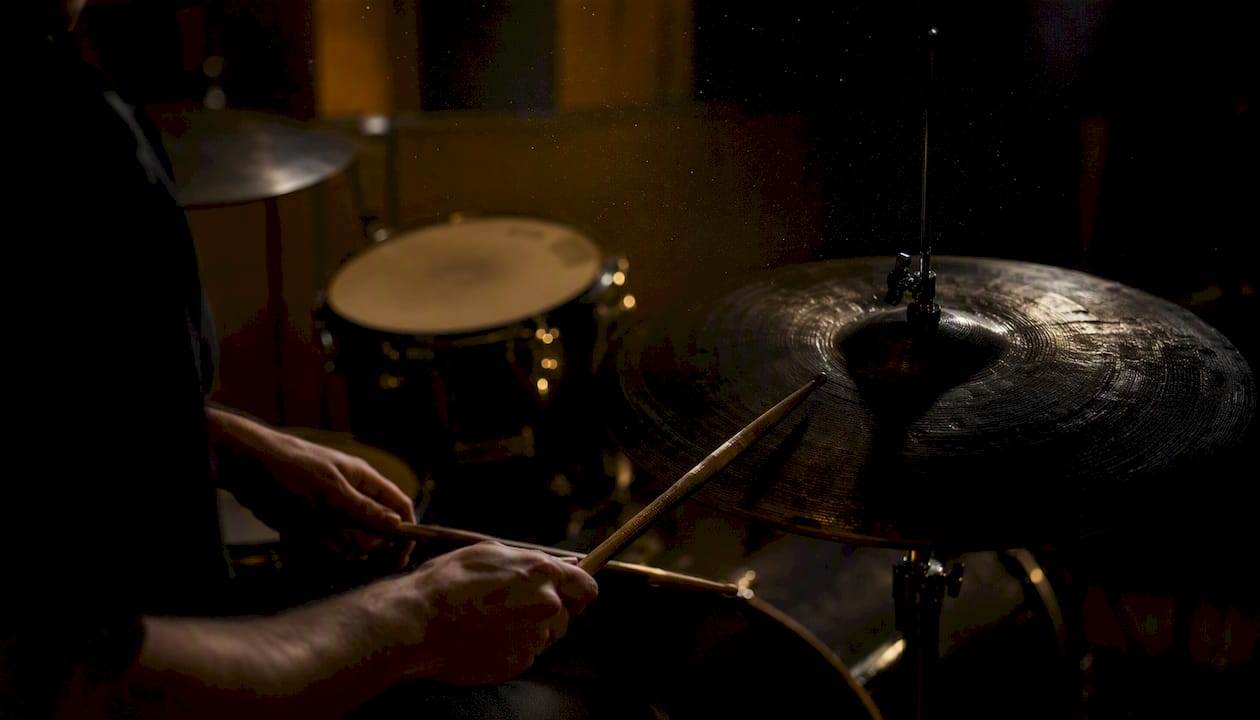 Dark vs Bright Cymbals: Which Sound Fits Your Kit?