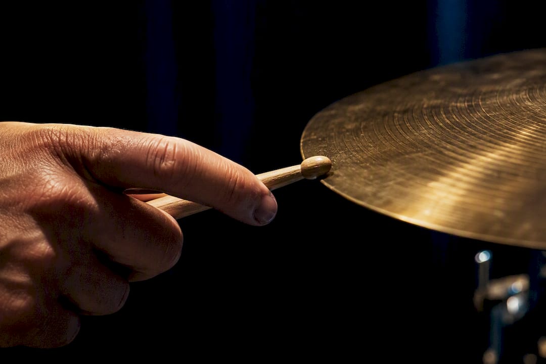 Small drumstick tip contacting ride cymbal