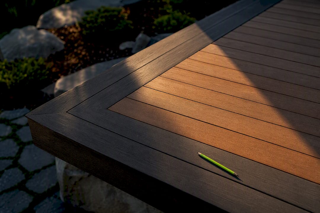 Two-tone deck with contrasting picture-frame border