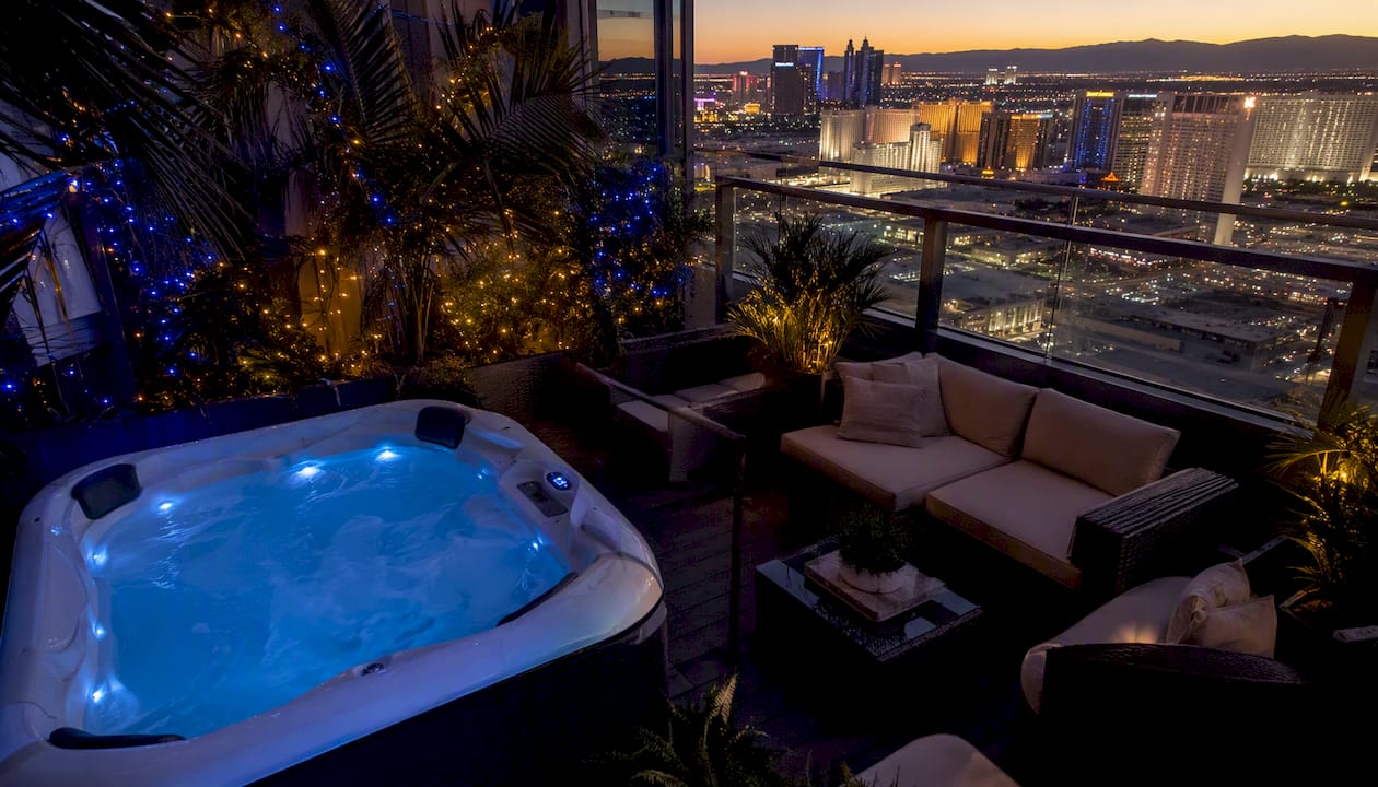 Outdoor jacuzzi tub on Cosmopolitan hotel terrace