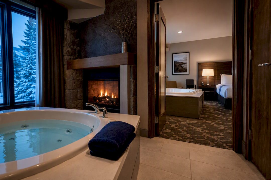Contrasting boutique and chain jacuzzi suites