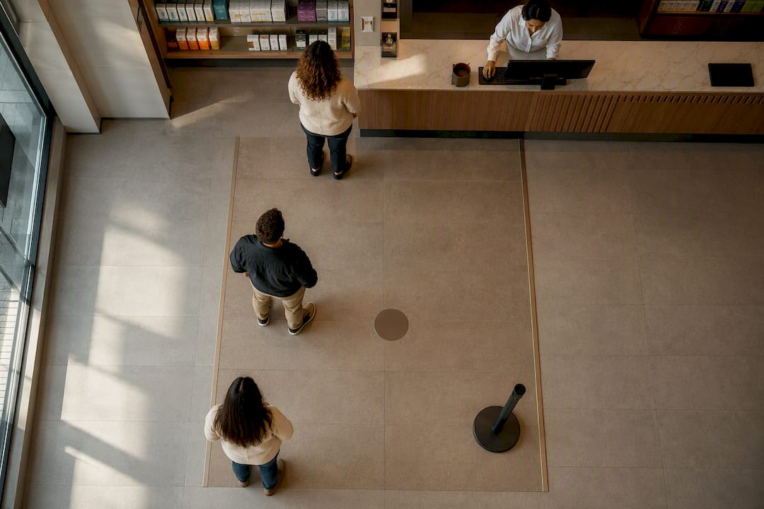 Priority buffer band separating queue paths