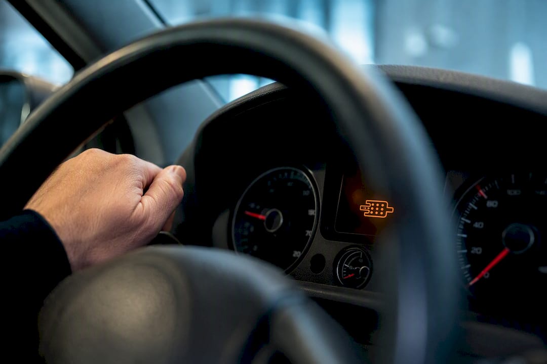 Dashboard DPF warning light in parked car