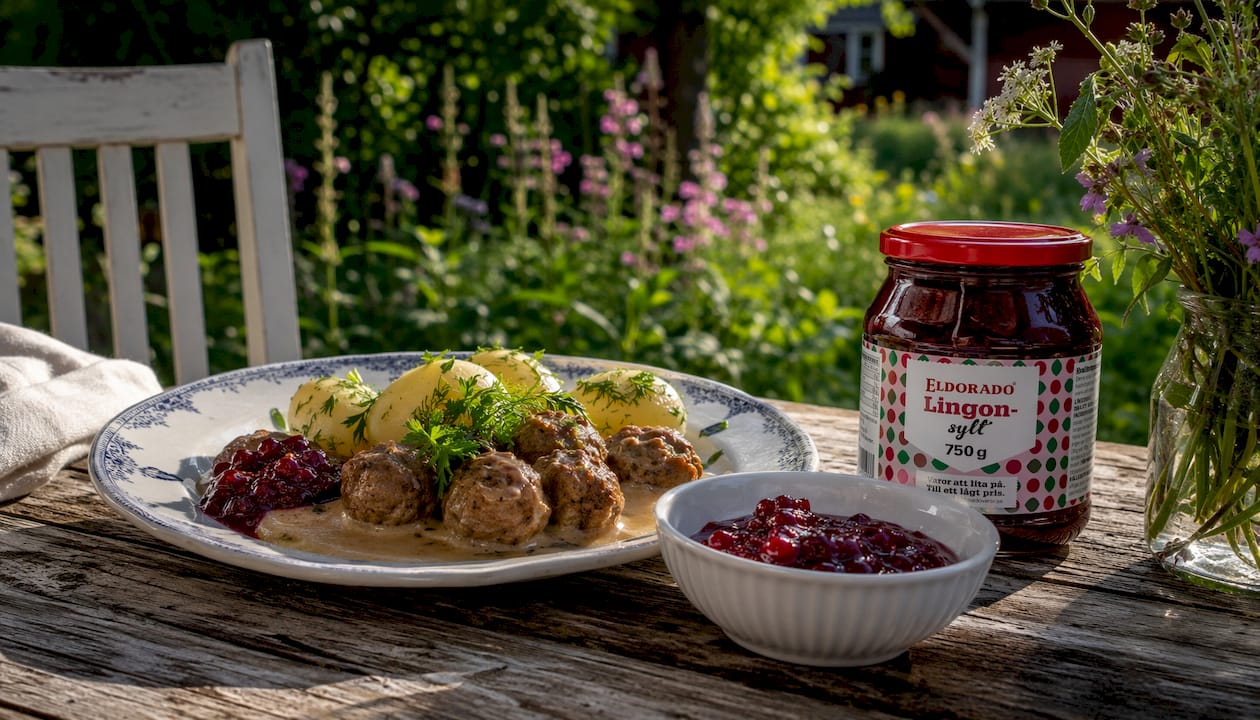 Scandinavian meal with meatballs and lingonberry jam