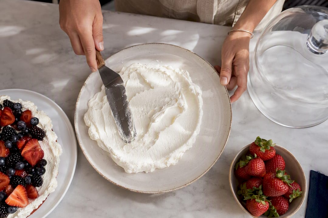 Stabilized cream prepared under dessert dome