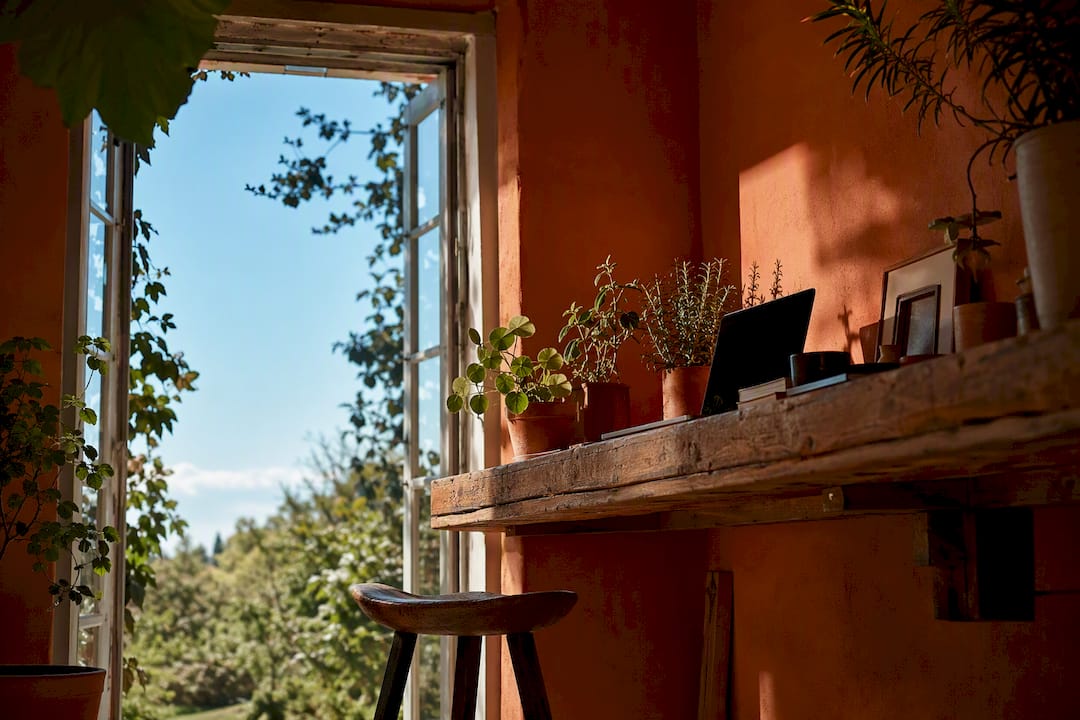Working plane surface near window with sightline