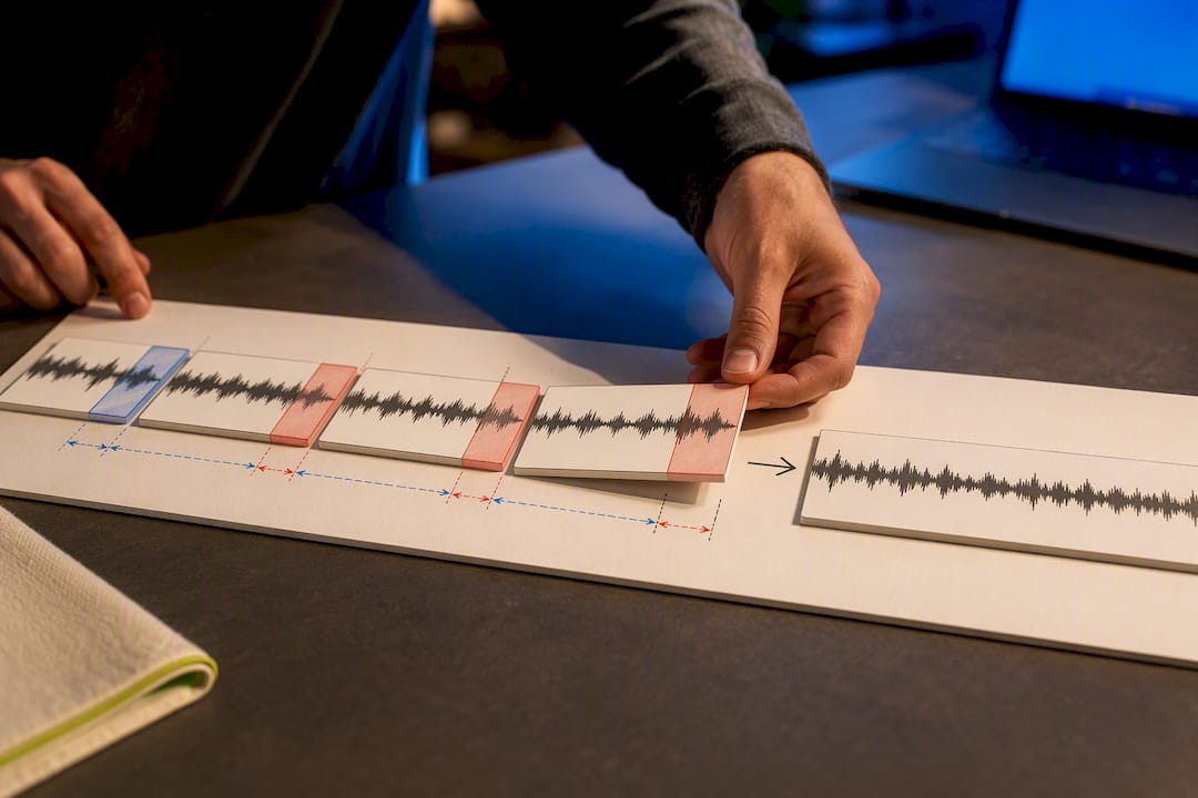 Overlapping audio chunks being stitched together
