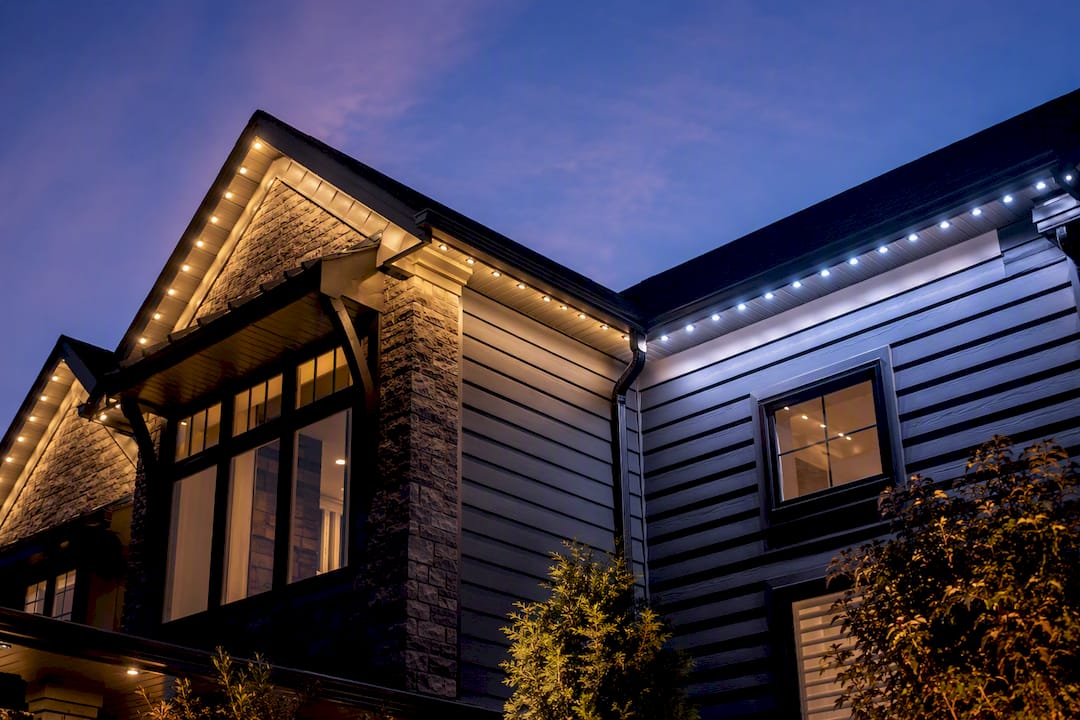 Programmable outdoor LED roofline lighting shifting color temperature