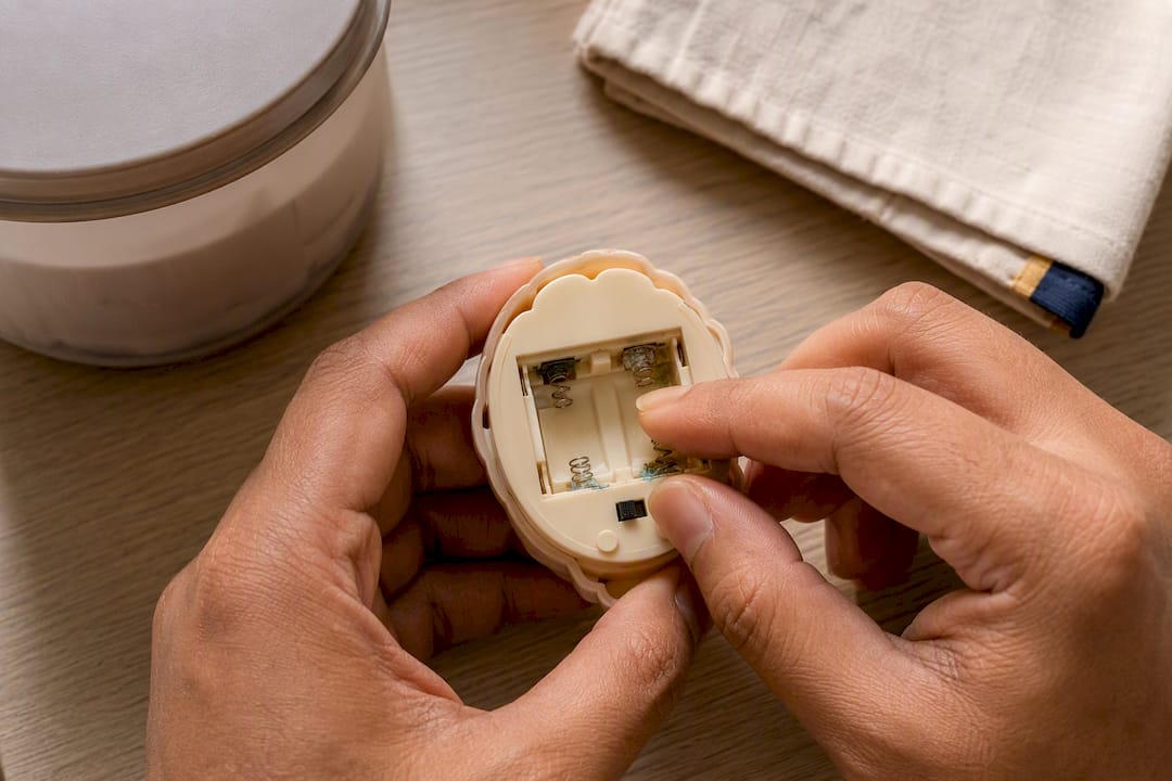 Inspecting LED diya battery contacts