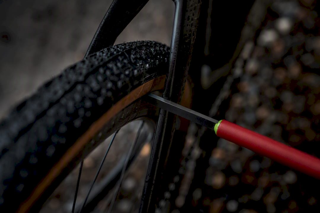 Measuring gravel tire frame clearance
