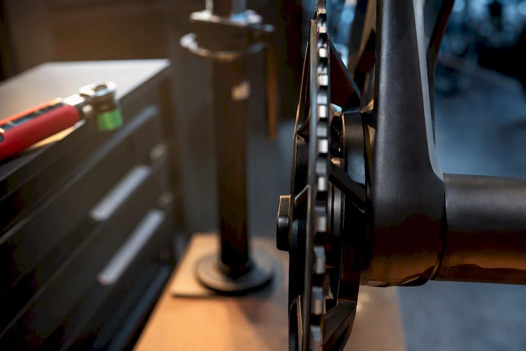 Close-up of chainring mounting offset