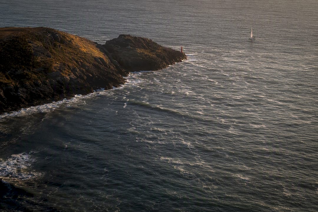 Headland passage with wind against tide