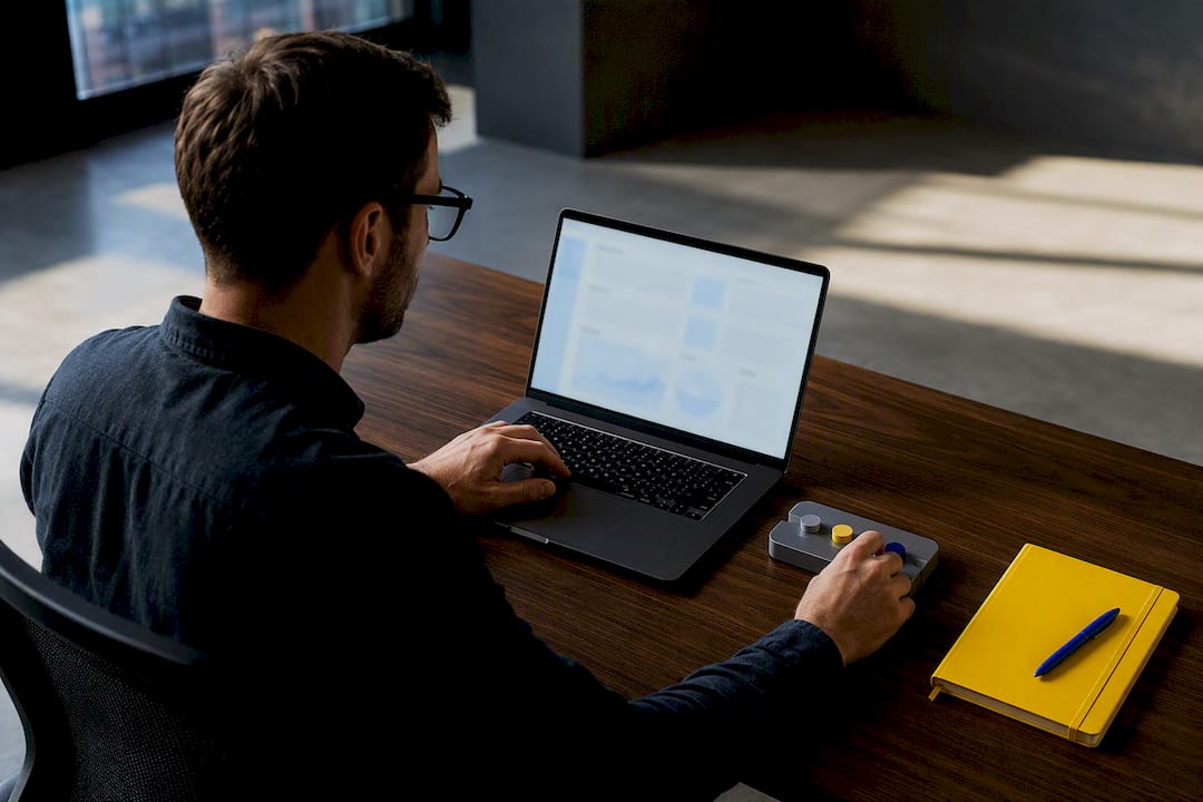 7 Tracker Fields & Checklist Product Managers Need to Track A/B Tests
