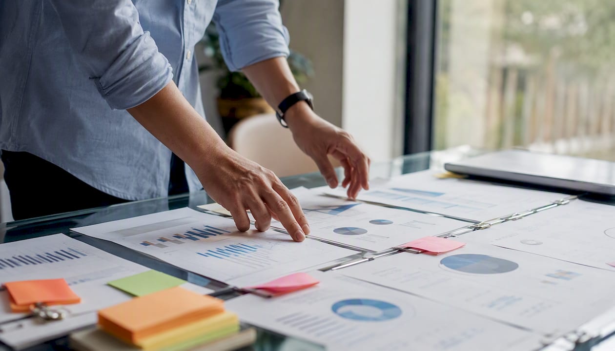 Performance Creative Strategy: A Data-Driven Playbook for Marketers