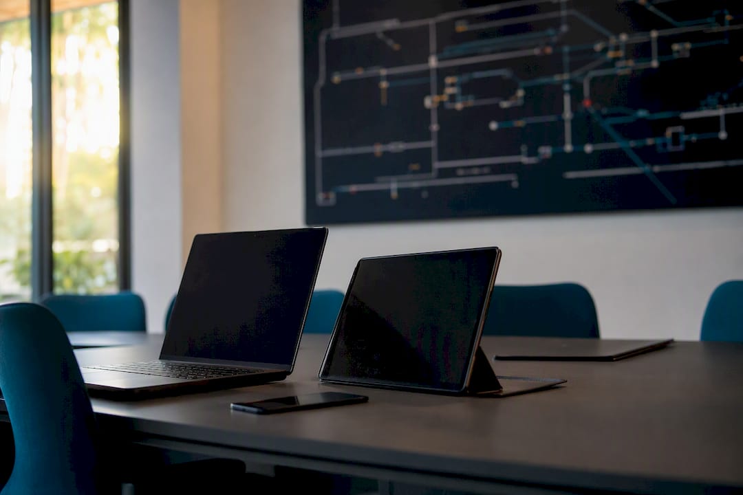 Digital devices off in fleet data analysis room