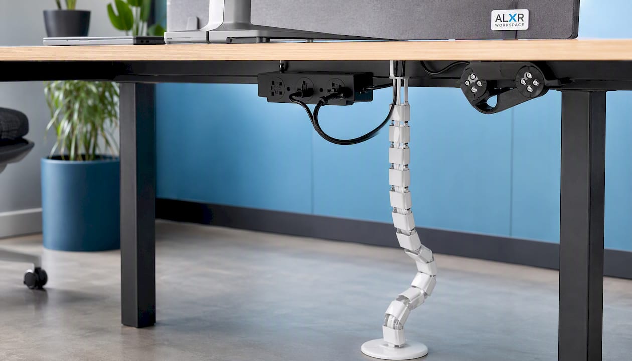 Vertical Cable Manager