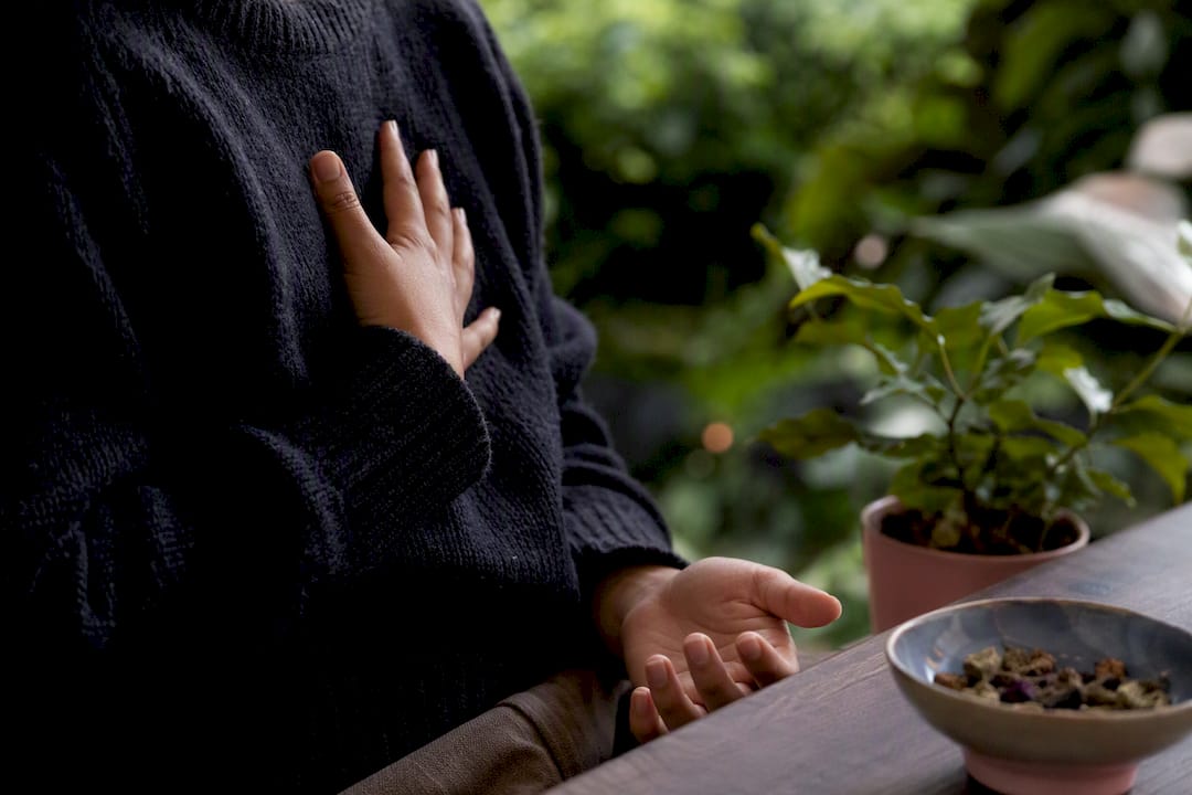Hands indicating physical anxiety symptoms