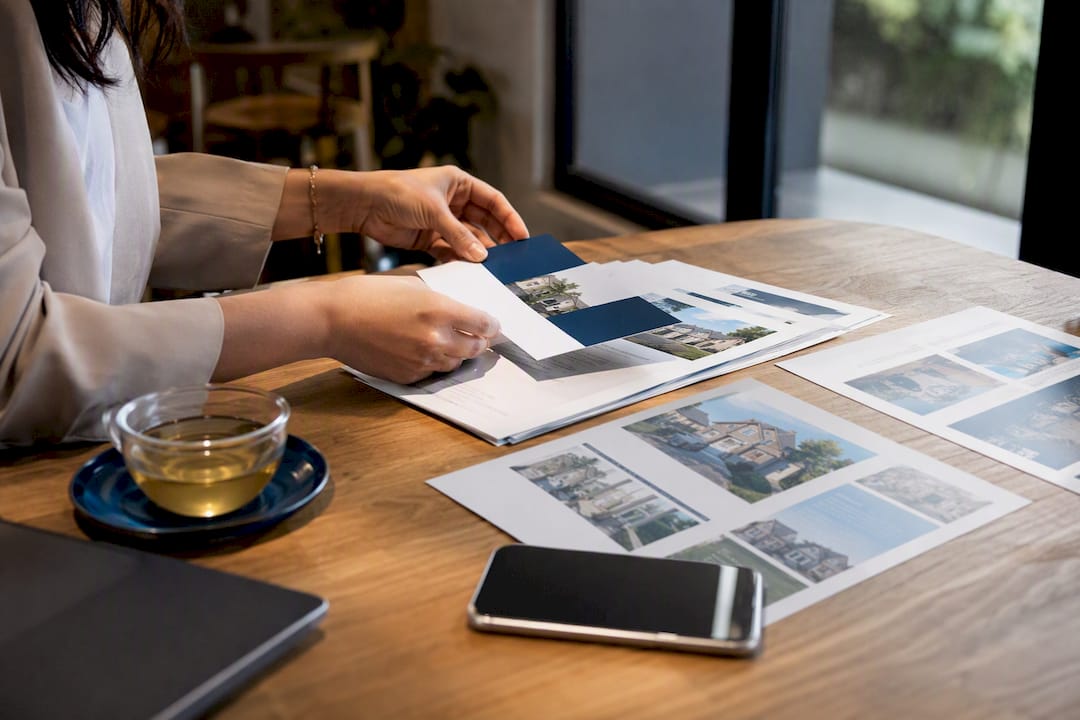 Market update newsletter layout on table