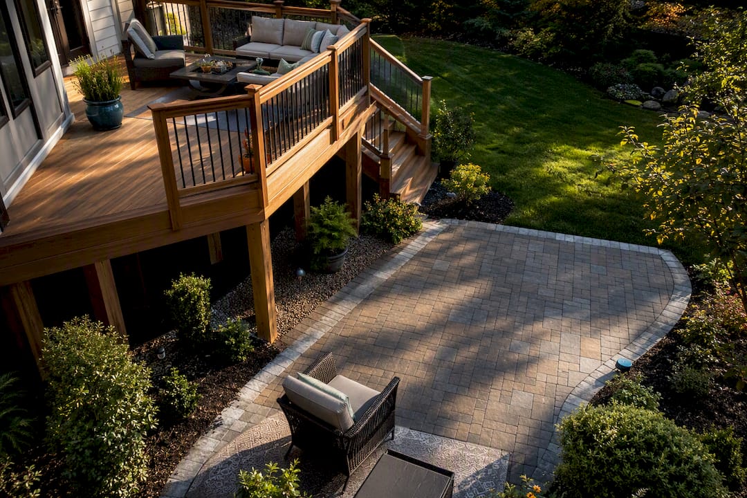 320 Sq Ft Costs: Deck vs Patio for Homeowners