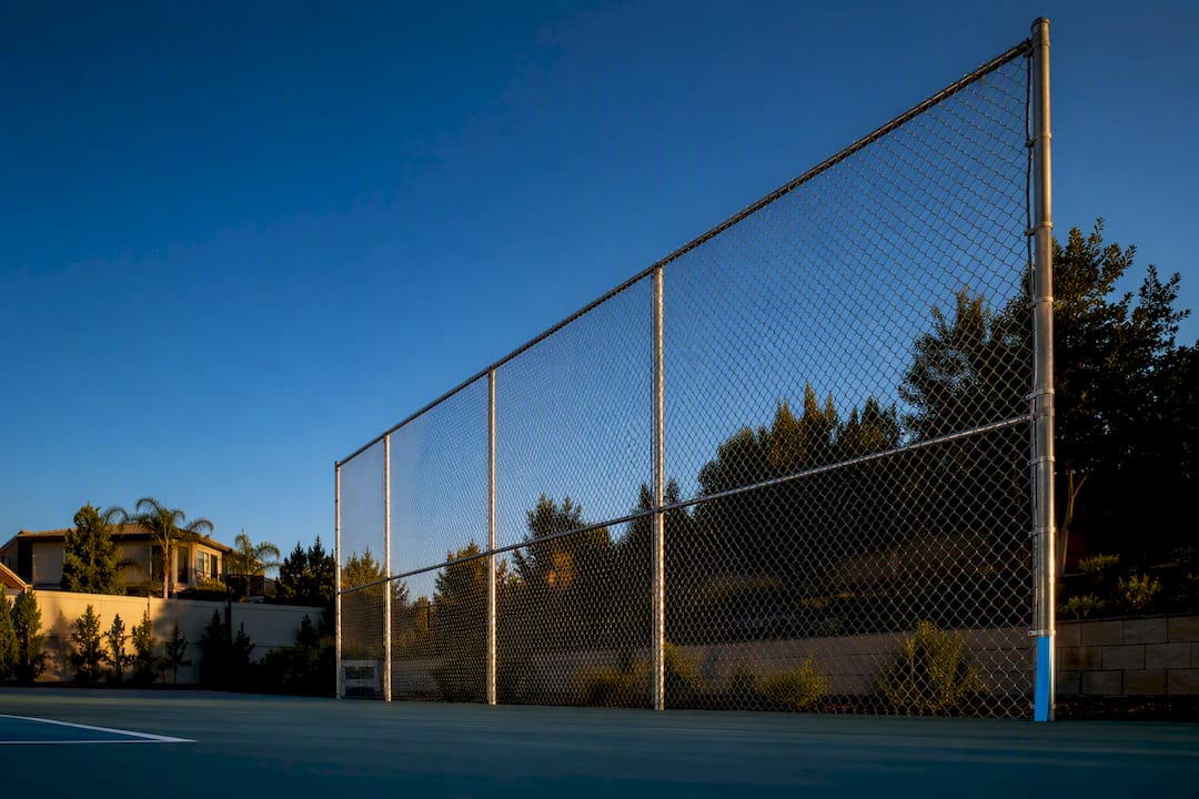 Pickleball Fence Height: 10 ft Backstop and Map Estimate for Backyards
