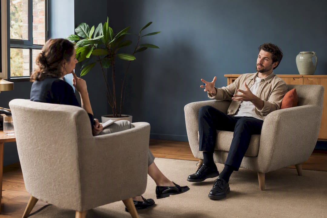 Attachment Styles in Relationships: How to Become More Secure