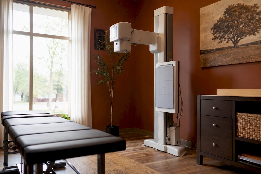 Chiropractic clinic X-ray imaging machine