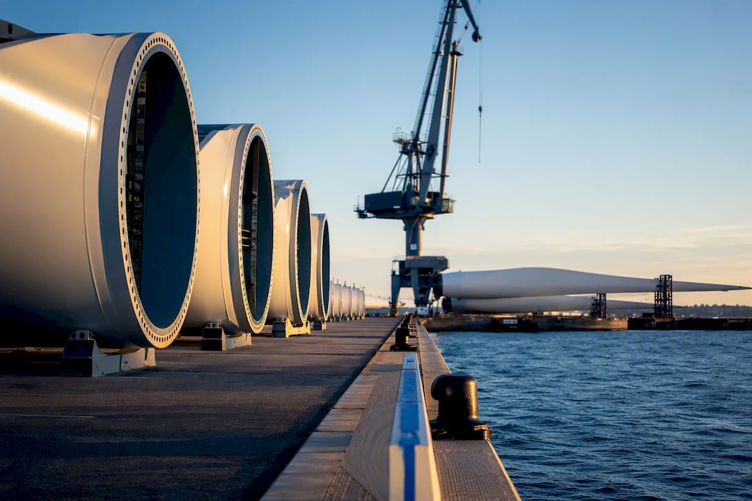 Offshore-Windkomponenten in US-Hafen
