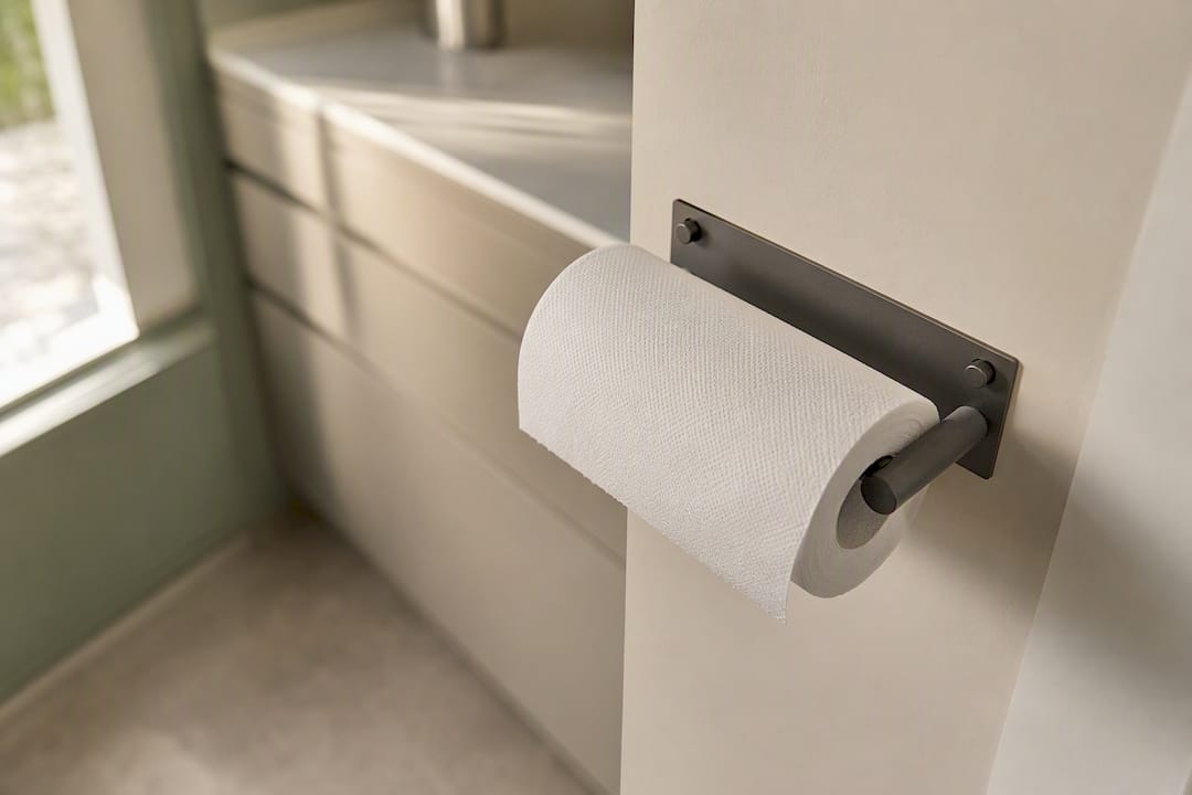 Wandhalter für Küchenrolle mit großer Rolle