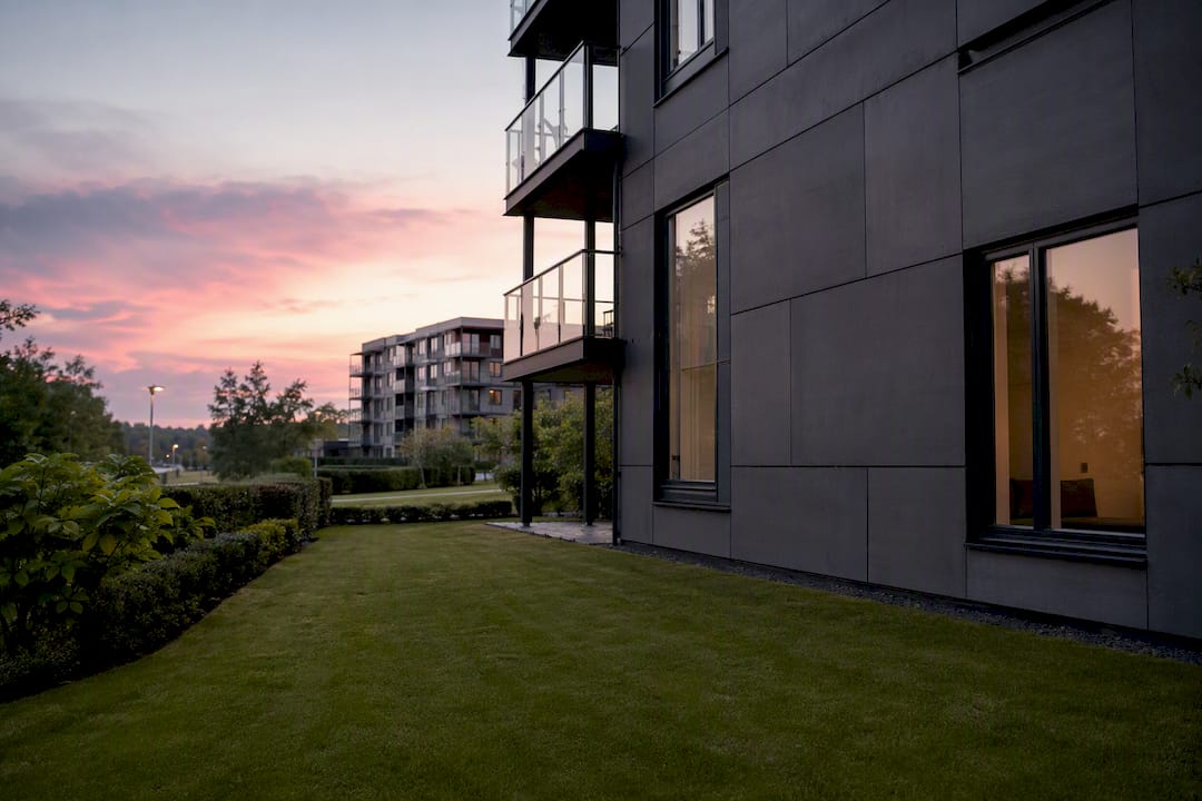 Modern byggnadsfasad utan markborrning