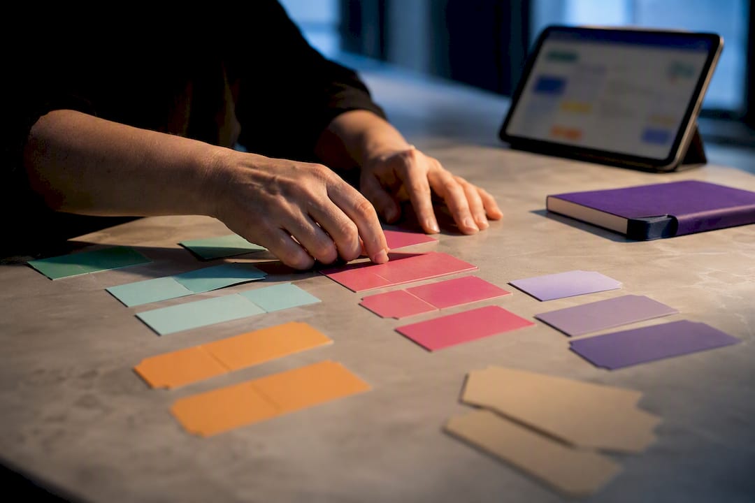Marketer organizing event taxonomy cards