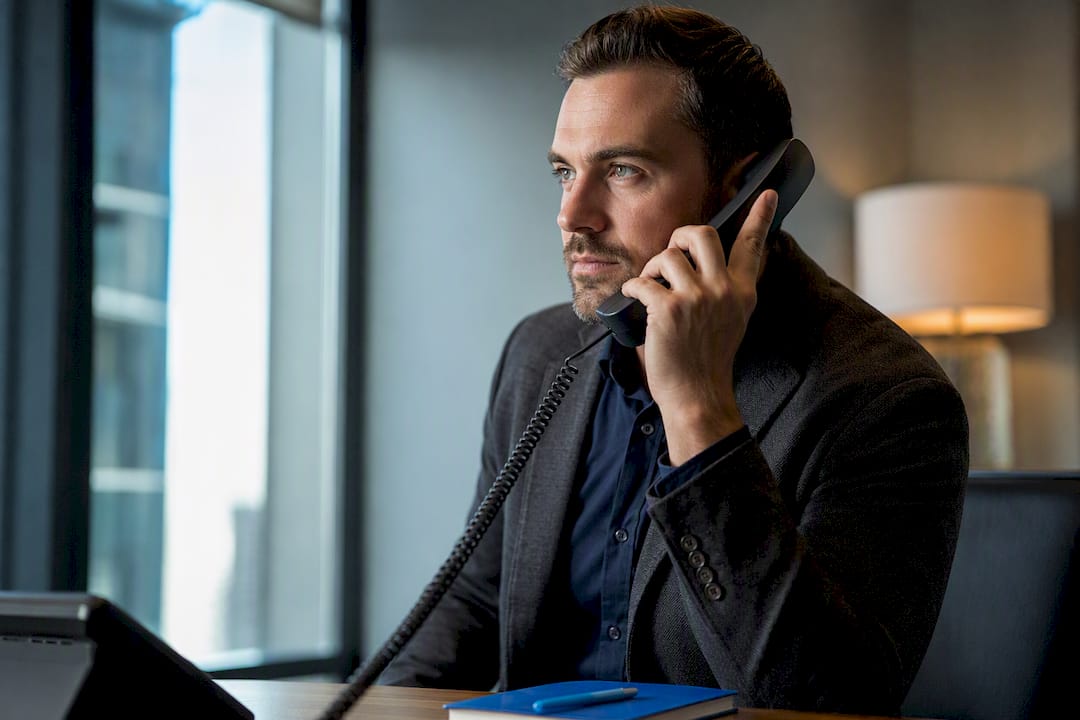 Insurance agent qualifying a tracked phone call