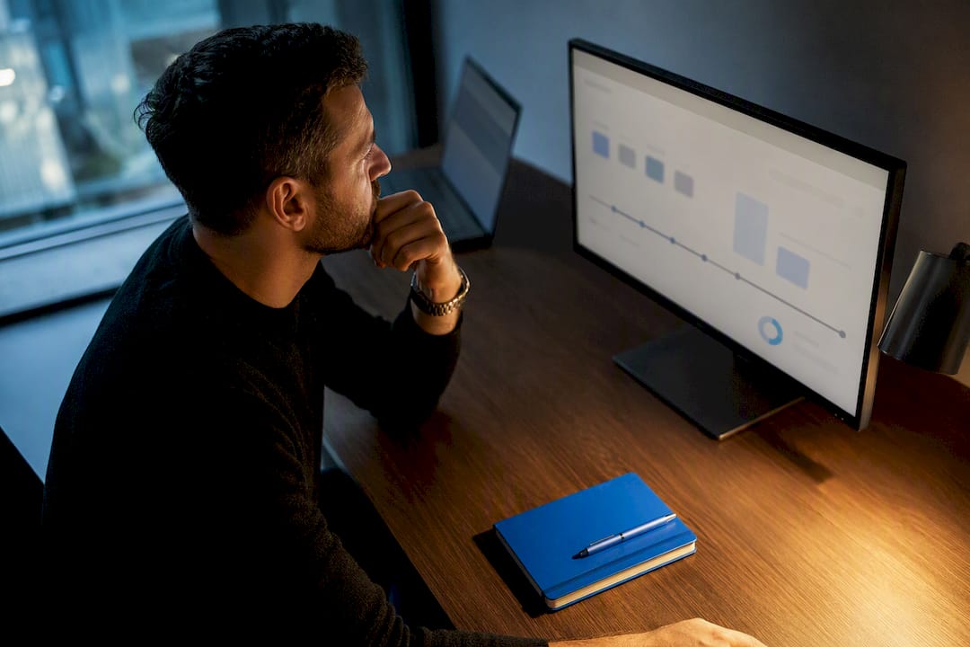 Marketer reviewing attribution timing dashboard